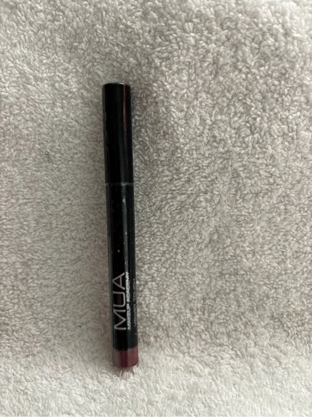 New MUA velvet touch anti feathering lipstick shade 737 Ruby